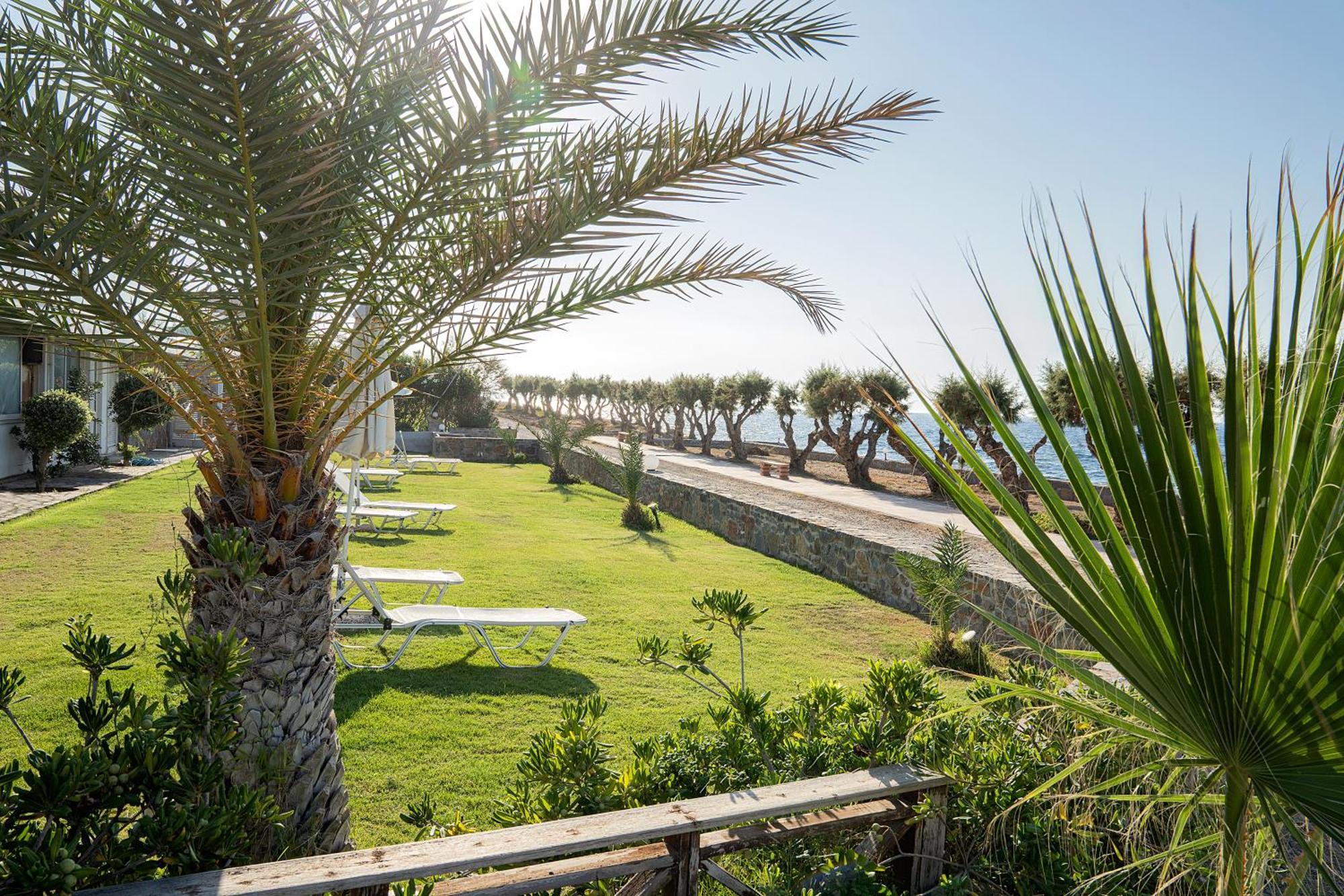 Maritimo Beach Hotel Sissi Exteriér fotografie